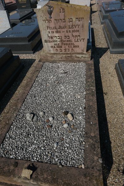 Grafsteen van Levy Suzanne Rachel