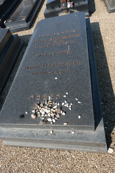 Stèle de Steinberger Ginette