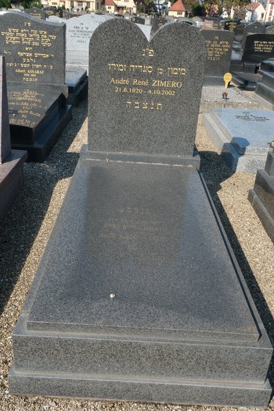מַצֵּבה פון Ziméro André René