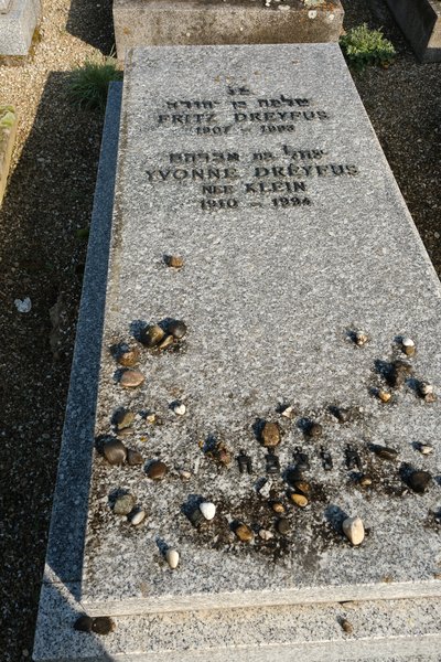 شاهدة قبر Dreyfus Fritz
