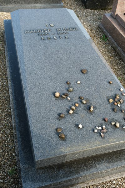 מצבת Hirsch Maurice