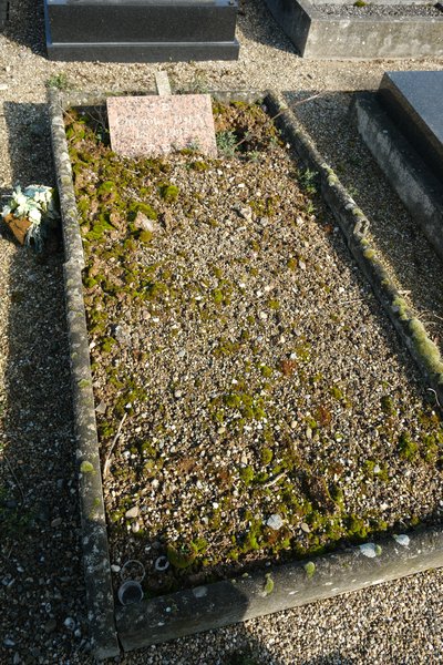 Ihly Charlotte का स्मारक