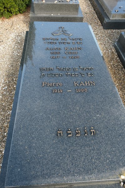 Stèle de Kahn Alice