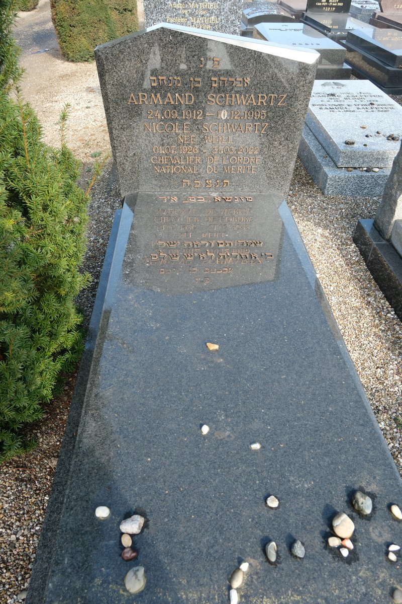 מַצֵּבה פון Schwartz Armand