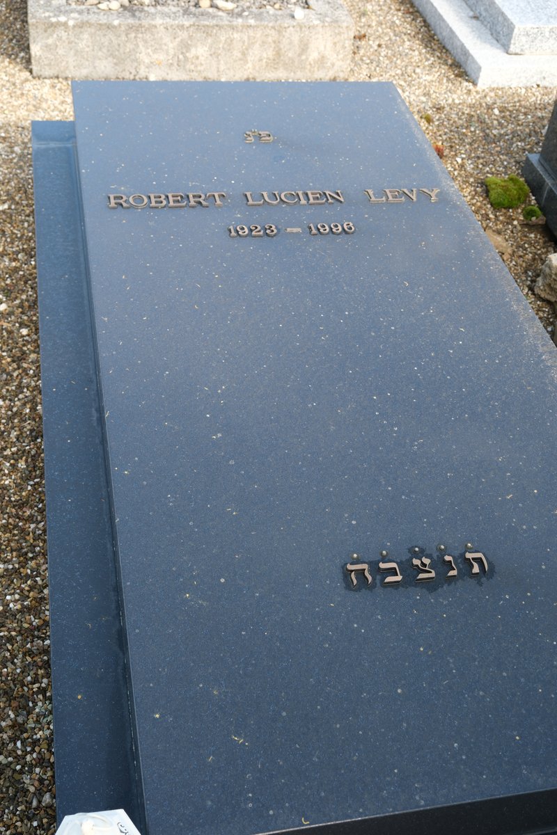 Tombstone of Levy Robert Lucien