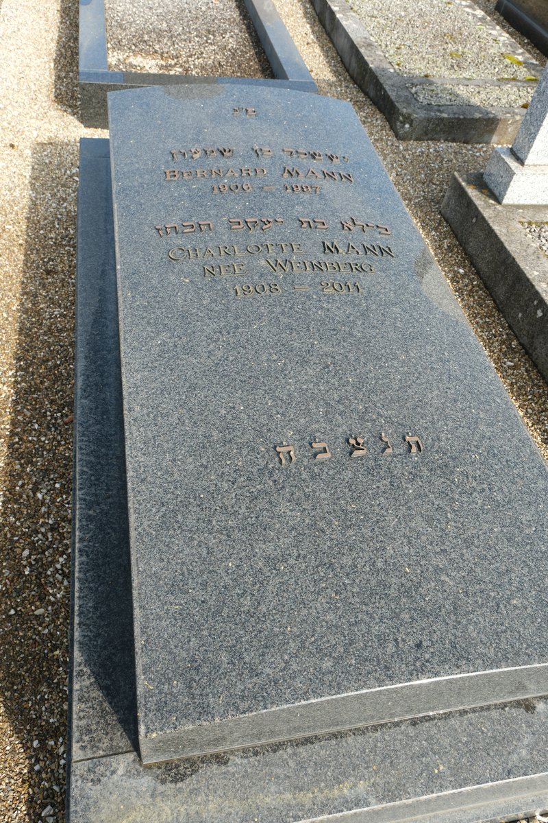 Stèle de Mann Bernard