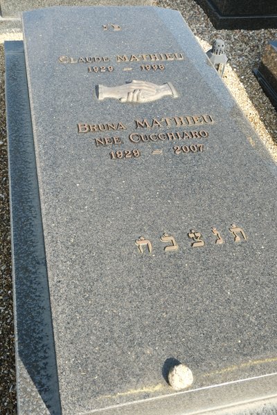 Stèle de Mathieu Bruna