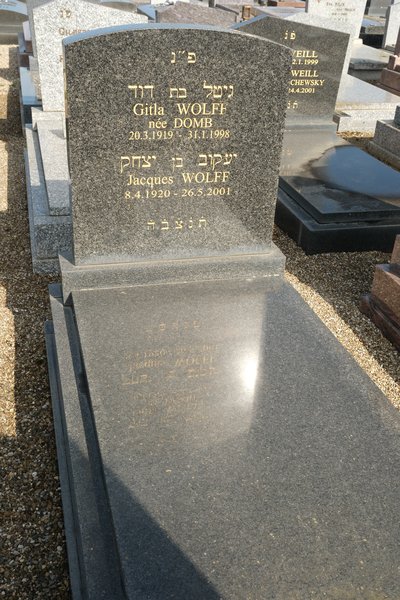 Tombstone of Wolff Gitla