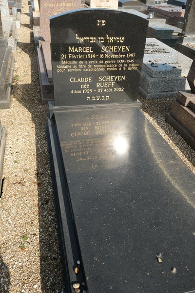 Stèle de Scheyen Claude
