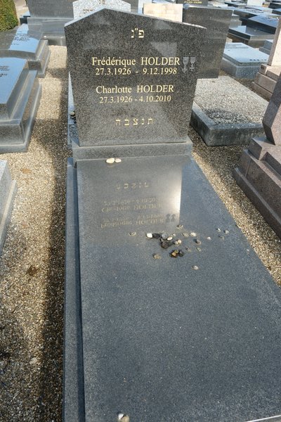 Stèle de Holder Charlotte