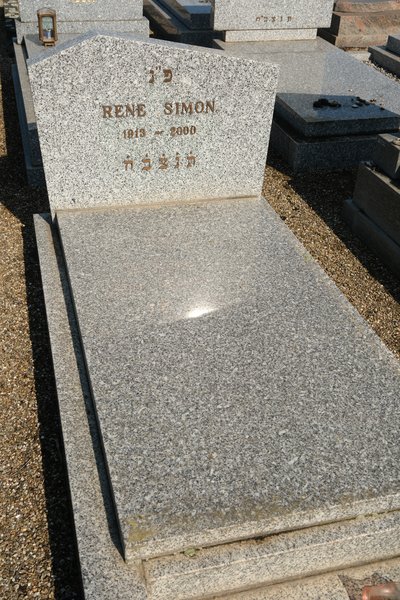 Stèle de Simon René