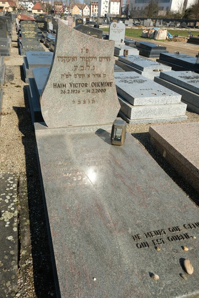 Stèle de Oiknine Victor