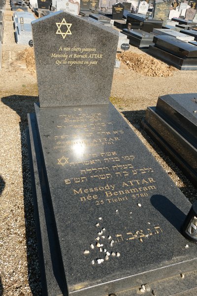 Attar Messody fejfája