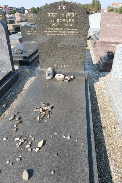 Grafsteen van Rosner Isi