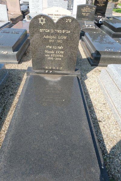 Low Adolphe का स्मारक