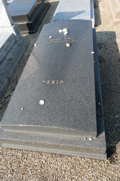 Stèle de Weil Gérard