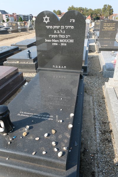 מצבת Mouchi Jean Marc