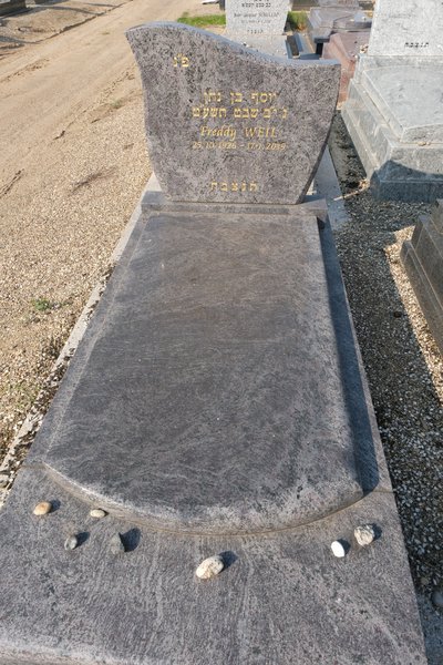 Stèle de Weil Freddy