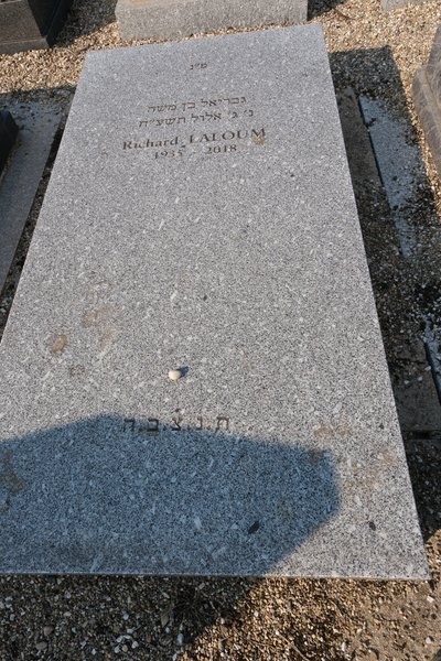 Grafsteen van Laloum Richard