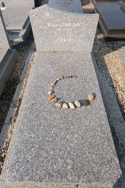 Guerchon Roger fejfája