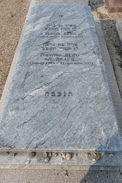 מצבת Berg Martin