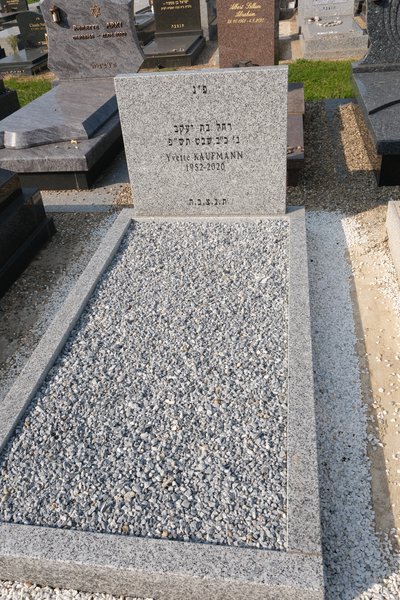 Stèle de Kaufmann Yvette