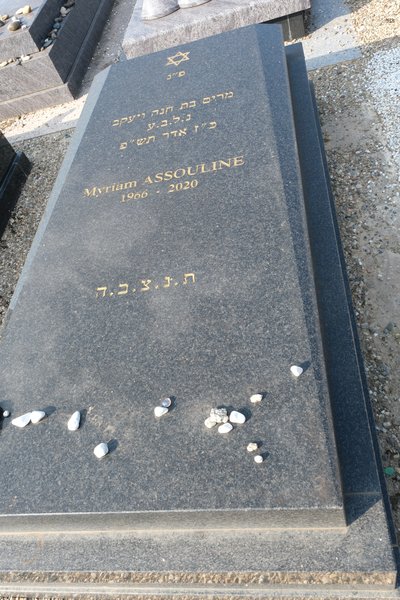 Lápide de Assouline Myriam