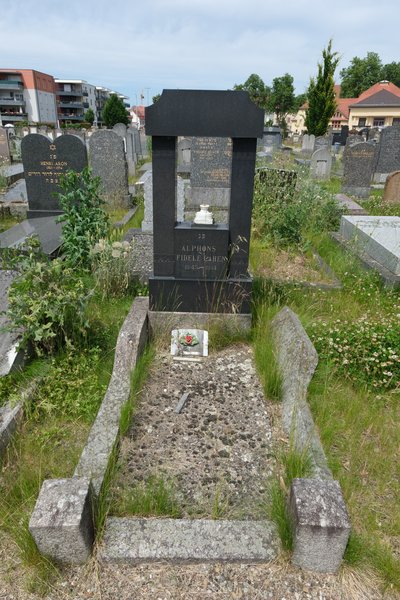 Grabstein von Cahen Alphonse Fidele