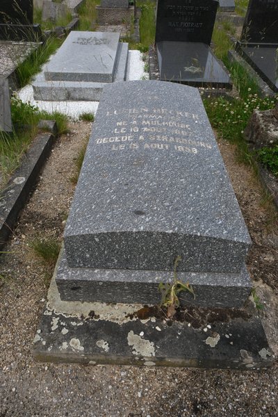 Tombstone of Hecker Lucien