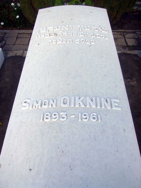 Tombstone of OIKNINE Simon