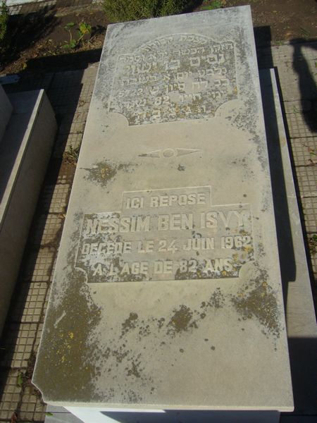 Lápide de BEN ISVY Nessim