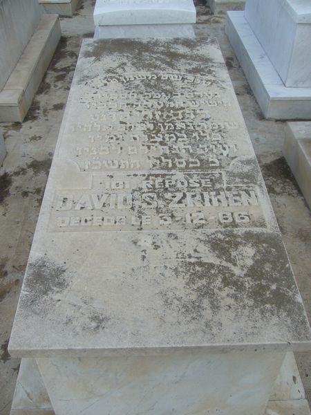 Grafsteen van ZRIHEN David S.