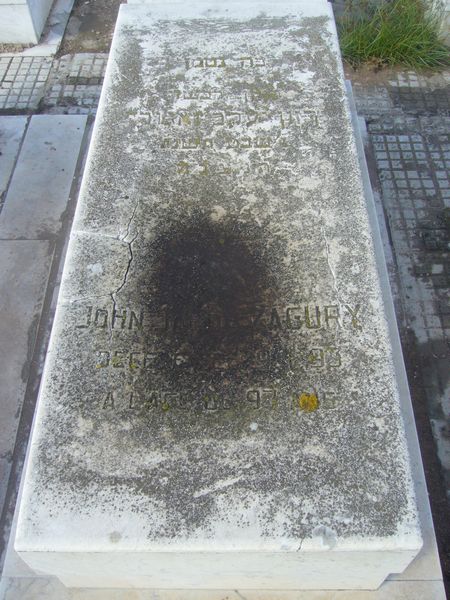 Grafsteen van ZAGURY John