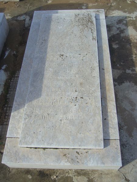 מַצֵּבה פון LEVY Benjamin