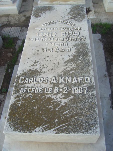 KNAFO Carlos A. fejfája