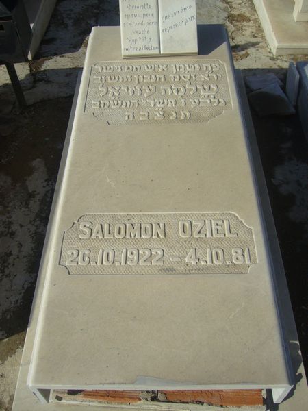 Tombstone of OZIEL Salomon