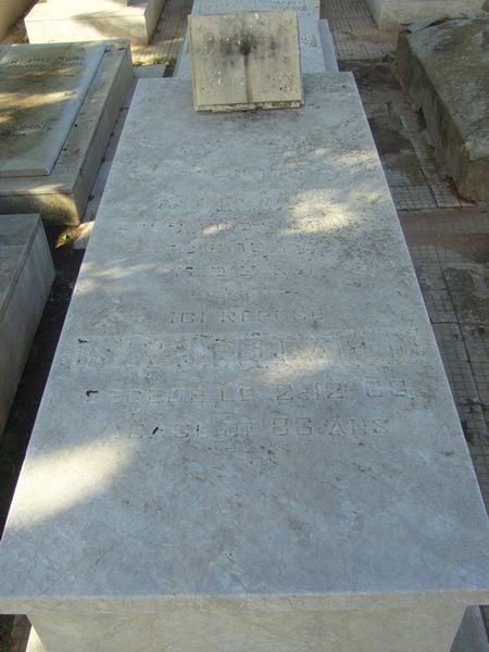 מצבת BENABOU Isaac