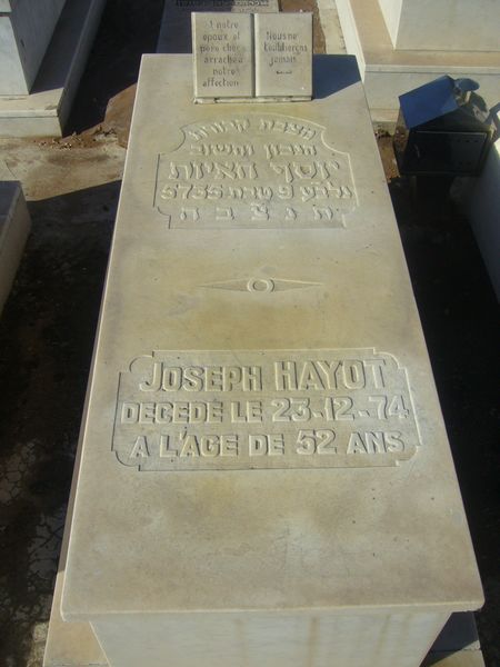 מַצֵּבה פון HAYOT Joseph