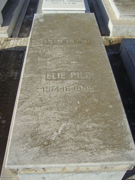 מַצֵּבה פון PILO Elie