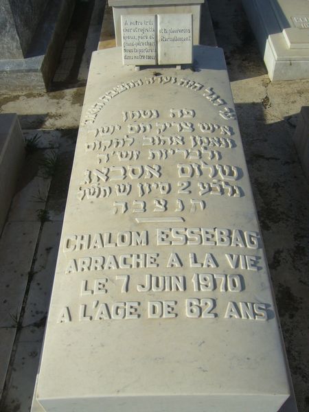 Grafsteen van ESSEBAG Chalom