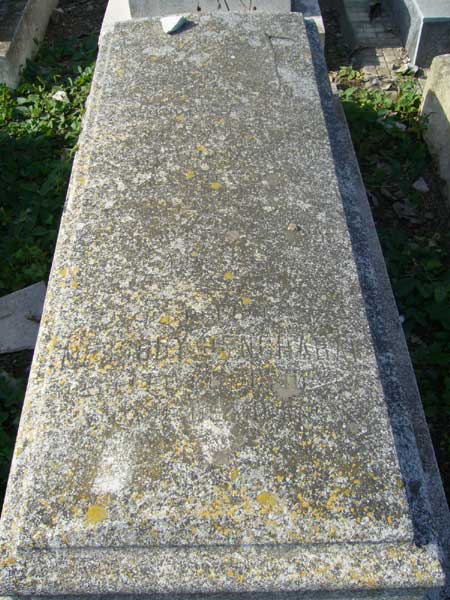Lápide de BENCHABAT Messody