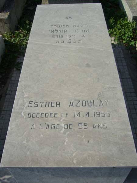 Tombstone of AZOULAY Esther