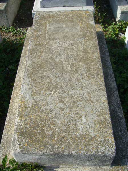 Tombstone of AZOULAY Rahma