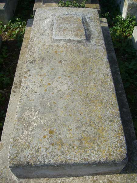 מצבת BENCHETRIT Zohra