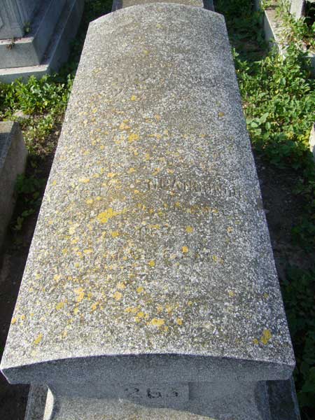 Stèle de OUANOUNOU Aicha