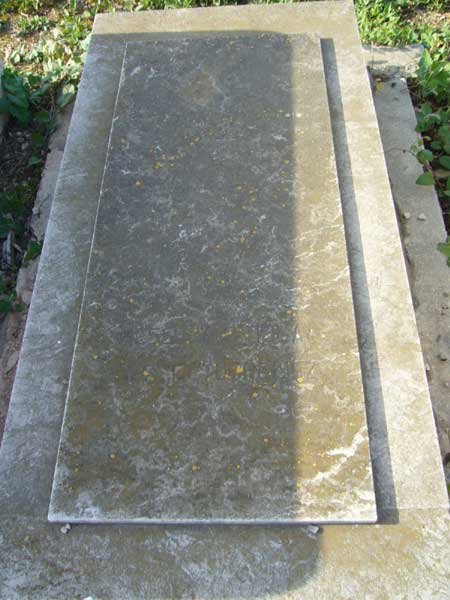 מצבת AZOULAY Messoda