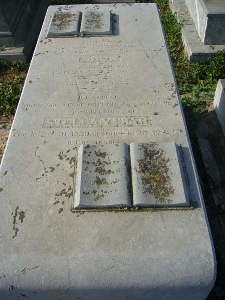 Stèle de YFRAH Stella