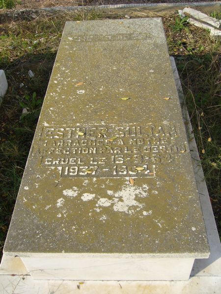 מצבת SULTAN Esther
