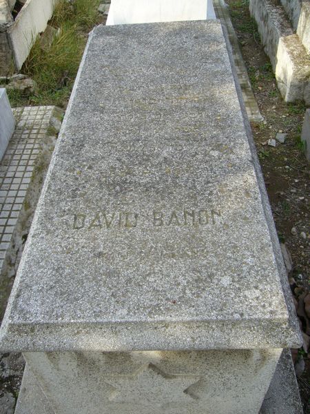 Lápide de BANON David