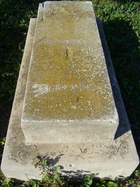 Tombstone of MERRAN Esther